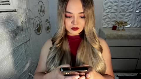 Snapshot of gorgeousamandarose chatting on 10.17.25 Amanda rose online show from 10.17.25