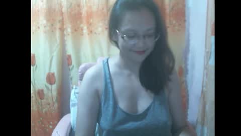 Snapshot of gorgeousmama chatting on 10.27.25 gorgeousmama online show from 10.27.25