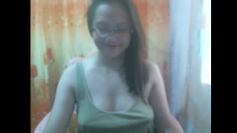 Snapshot of gorgeousmama chatting on 11.06.25 gorgeousmama online show from 11.06.25