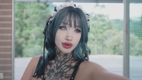 sophie  Special celebration a the beach 300k followers 3011 and 0112   online show from 03.07.26