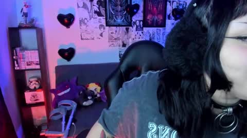 Engel   Please help me to reach 50 thumbs up online show from 02.11.25