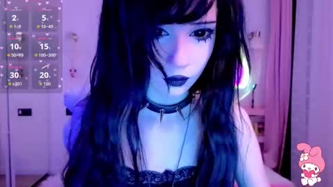 Snapshot of gothiclali chatting on 09.13.25 gothiclali online show from 09.13.25