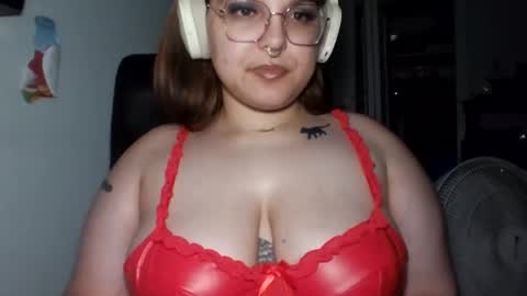 Snapshot of gothshawty101 chatting on 11.30.25 Lady Venus online show from 11.30.25