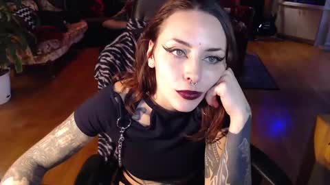 Snapshot of gothstripper chatting on 02.08.25 Hezra online show from 02.08.25