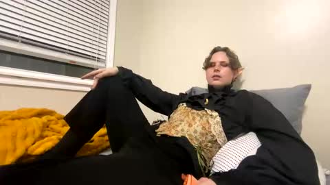 Doll online show from 05.31.26
