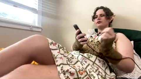 Snapshot of gothydoll chatting on 06.18.26 Doll online show from 06.18.26