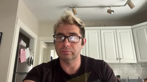 Snapshot of gr33nvap chatting on 02.22.26 Cuddleguy online show from 02.22.26