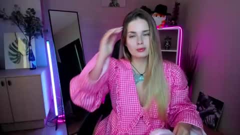 Snapshot of grace_floral chatting on 06.27.26 Grace online show from 06.27.26