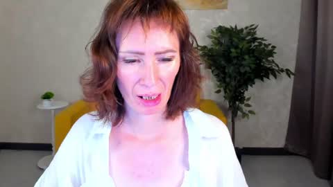 Snapshot of grace_kellyy chatting on 06.11.26 Grace online show from 06.11.26