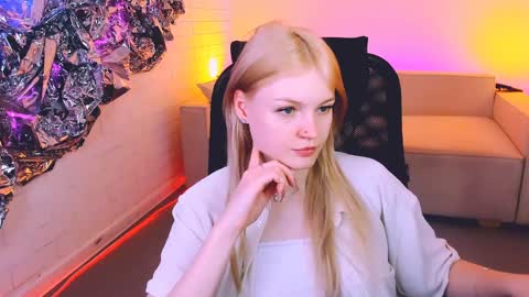 Grace Glamour online show from 01.20.25