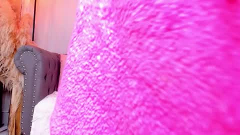 Snapshot of gracehall chatting on 10.30.25 Grace online show from 10.30.25