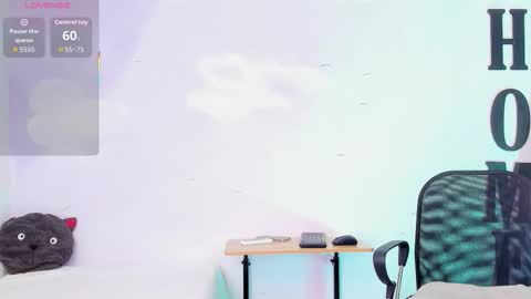 Snapshot of gracehall chatting on 11.19.25 Grace online show from 11.19.25