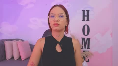 Snapshot of gracehall chatting on 12.18.25 Grace online show from 12.18.25