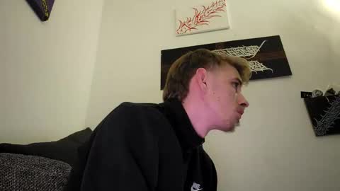 Snapshot of graff4 chatting on 12.25.24 Smallcom online show from 12.25.24