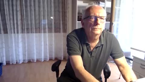 Snapshot of grandpach chatting on 04.08.26 grandpach online show from 04.08.26