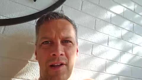 Snapshot of grattitude chatting on 09.27.25 grattitude online show from 09.27.25