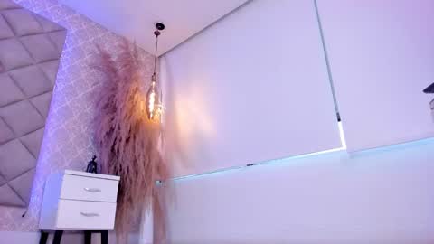 grayce blossoms24 online show from 02.28.25