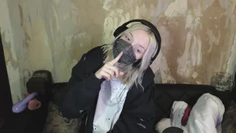 Snapshot of graylovescookies chatting on 12.18.24 graylovescookies online show from 12.18.24