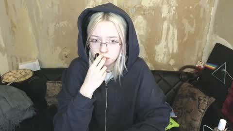 Snapshot of graylovescookies chatting on 12.22.24 graylovescookies online show from 12.22.24