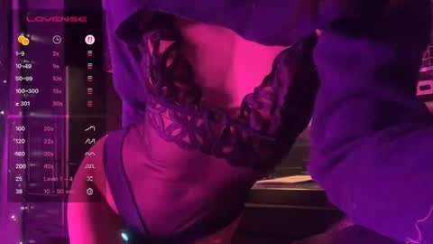 Snapshot of graylovescookies chatting on 03.25.26 graylovescookies online show from 03.25.26