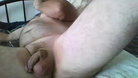 Snapshot of greatgazu chatting on 10.27.25 hotforyou69 online show from 10.27.25