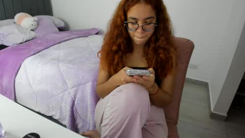 Snapshot of greciaruiz chatting on 03.09.25 GreciaRuiz online show from 03.09.25