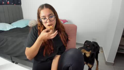 Snapshot of greciaruiz chatting on 09.26.25 GreciaRuiz online show from 09.26.25