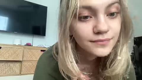 mila 3 online show from 02.10.25