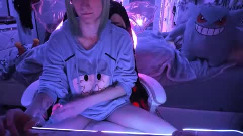 GreenEyedLovexo online show from 10.21.25