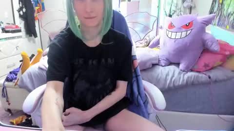 GreenEyedLovexo online show from 10.26.25