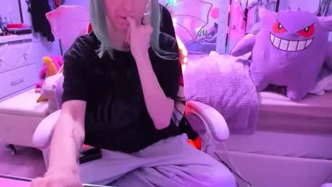 GreenEyedLovexo online show from 11.28.25