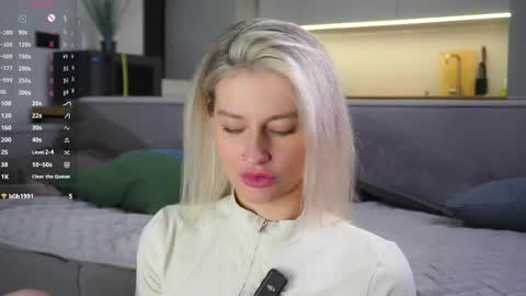 Snapshot of greengazon chatting on 05.18.26 Kelly online show from 05.18.26