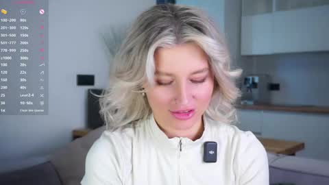 Snapshot of greengazon chatting on 05.26.26 Kelly online show from 05.26.26