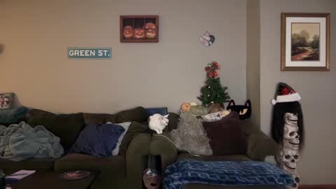 Snapshot of greenxxxqueen chatting on 12.13.24 SexQueen Nikki online show from 12.13.24