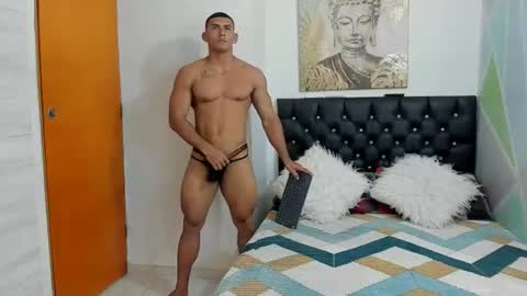 Snapshot of gregortrex22 chatting on 07.19.26 gregorx tina muscle online show from 07.19.26
