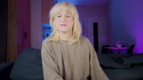 Greg-independent model online show from 09.12.25