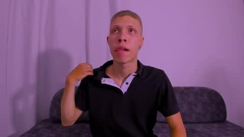 Snapshot of greiberland chatting on 04.14.26 greiberland online show from 04.14.26