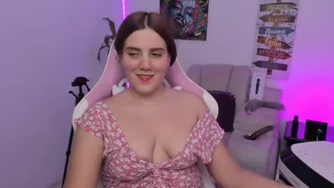Snapshot of greta_smith2 chatting on 01.25.25 Greta online show from 01.25.25