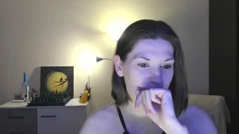 Snapshot of gretamiln chatting on 12.21.24 Greta online show from 12.21.24