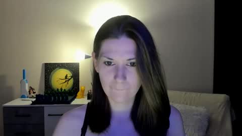 Snapshot of gretamiln chatting on 09.10.25 Greta online show from 09.10.25