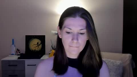 Snapshot of gretamiln chatting on 09.28.25 Greta online show from 09.28.25