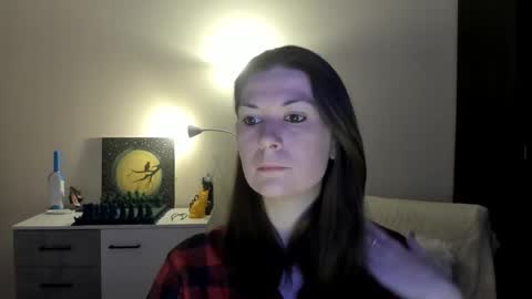 Snapshot of gretamiln chatting on 10.14.25 Greta online show from 10.14.25