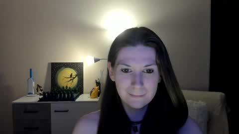 Snapshot of gretamiln chatting on 10.19.25 Greta online show from 10.19.25