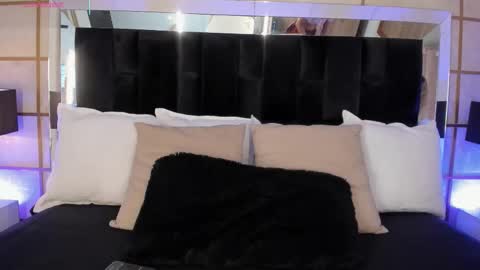 Snapshot of gretavelvet chatting on 10.12.25 Greta Velvet online show from 10.12.25