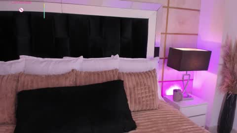 Snapshot of gretavelvet chatting on 01.11.26 Greta Velvet online show from 01.11.26