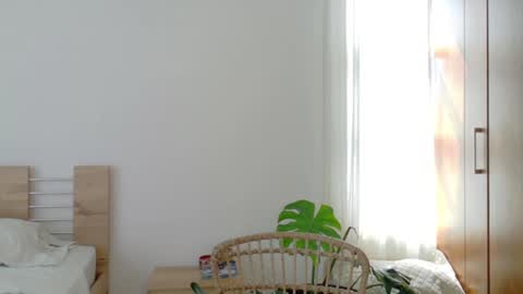 Snapshot of grettabenett_ chatting on 01.14.25 Gretta online show from 01.14.25