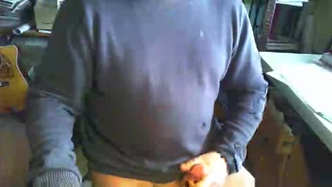 Snapshot of greyhounddog chatting on 01.17.26 greyhounddog online show from 01.17.26