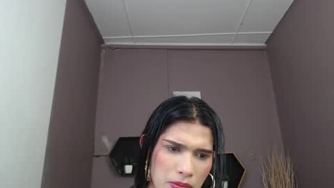 Snapshot of greys_ath chatting on 03.11.25 greys online show from 03.11.25