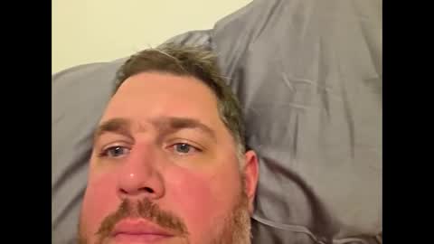 Snapshot of grizzly_uncut chatting on 11.06.25 grizzly_uncut online show from 11.06.25