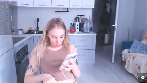 Snapshot of guantanamera_ chatting on 02.20.26 Eva online show from 02.20.26